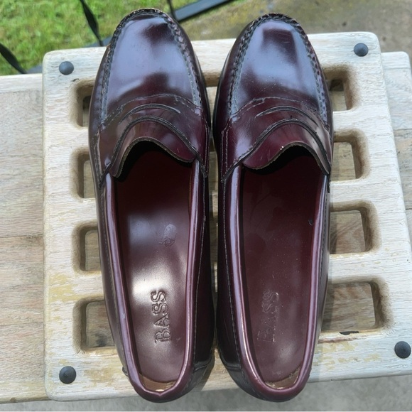 GH Bass & Co Penny Loafers Mens 9.5M Weejuns Wine Genuine Leather Shoes Slip-On - Picture 10 of 11